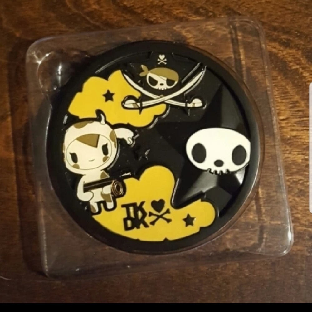Tokidoki Beautiful Compact Mirror 24 Karat